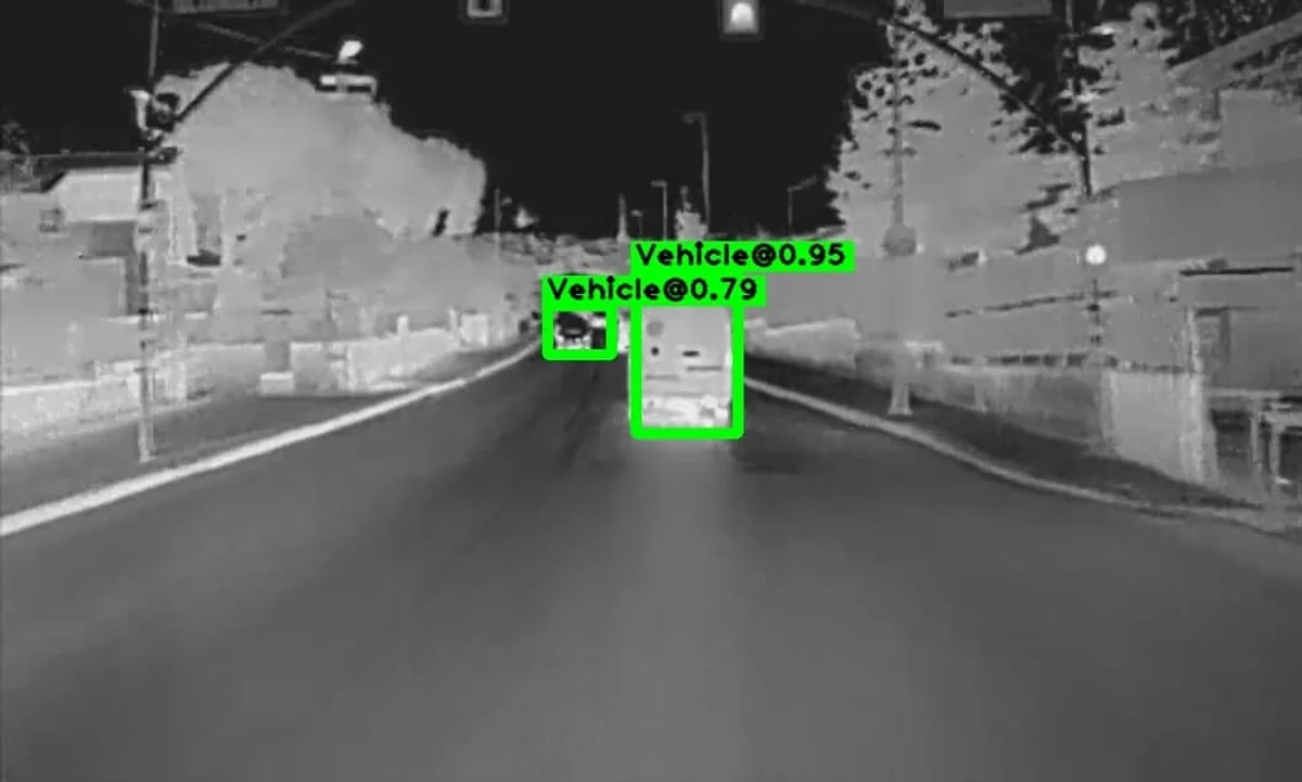 Thermal vehicle detection example 5